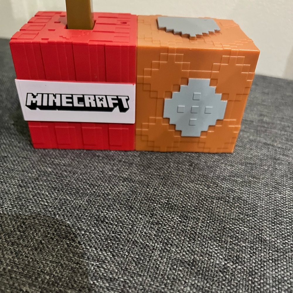 Excellent Condition Minecraft Exploding RC Creeper - Picture 2 of 2